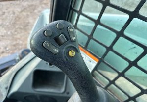 2017 Bobcat T740 - photo 10