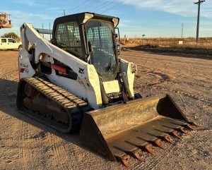 2017 Bobcat T740 - photo 3