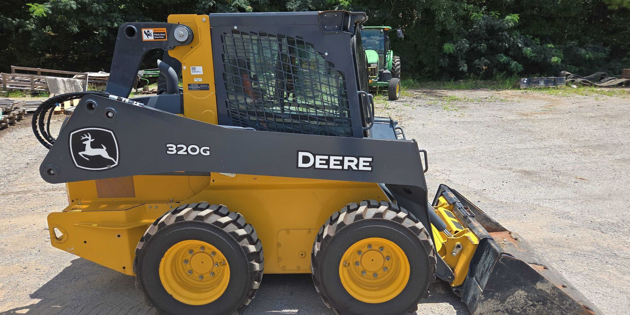 2023 John Deere 320G - photo 4