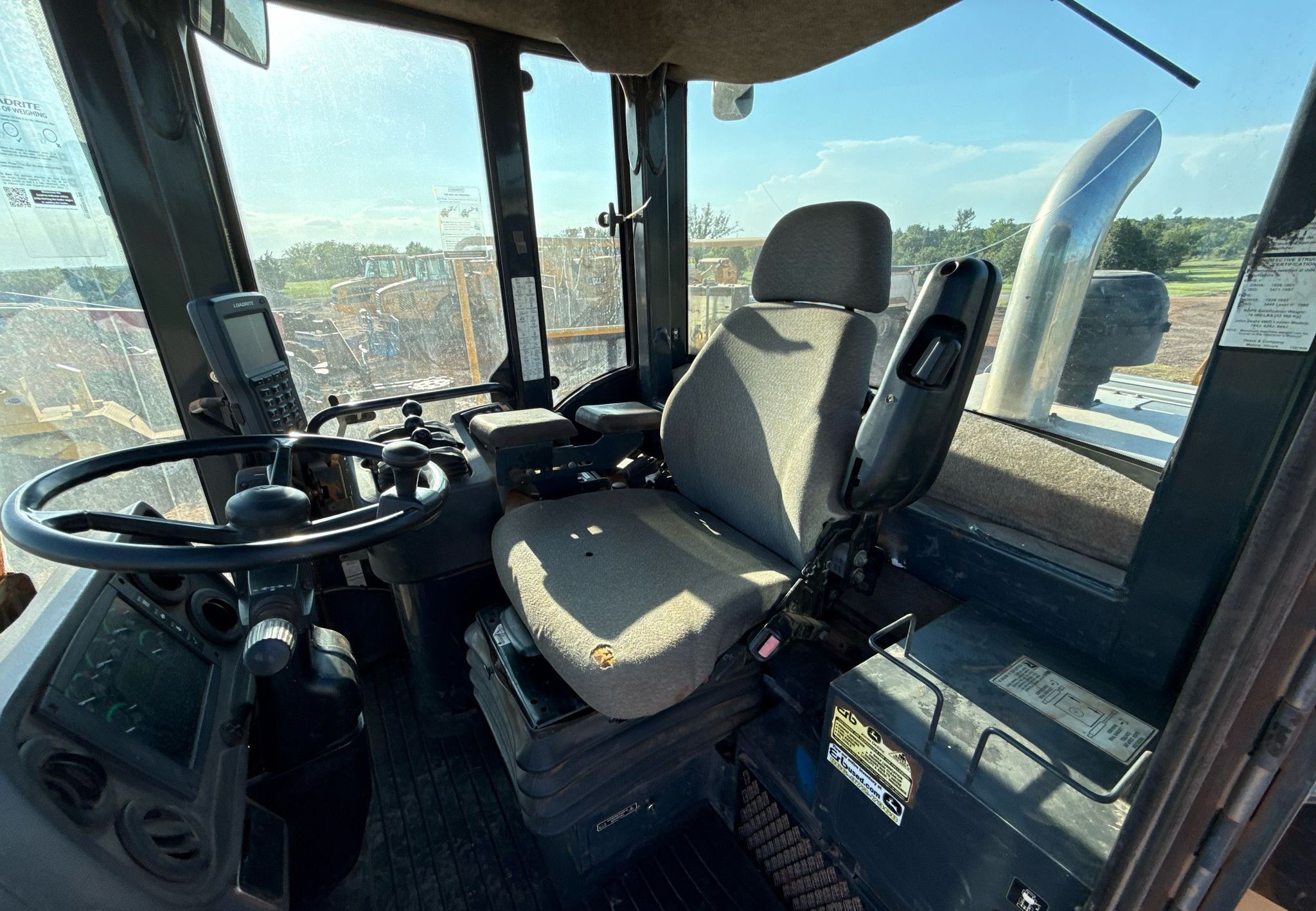 2007 John Deere 844J - photo 11