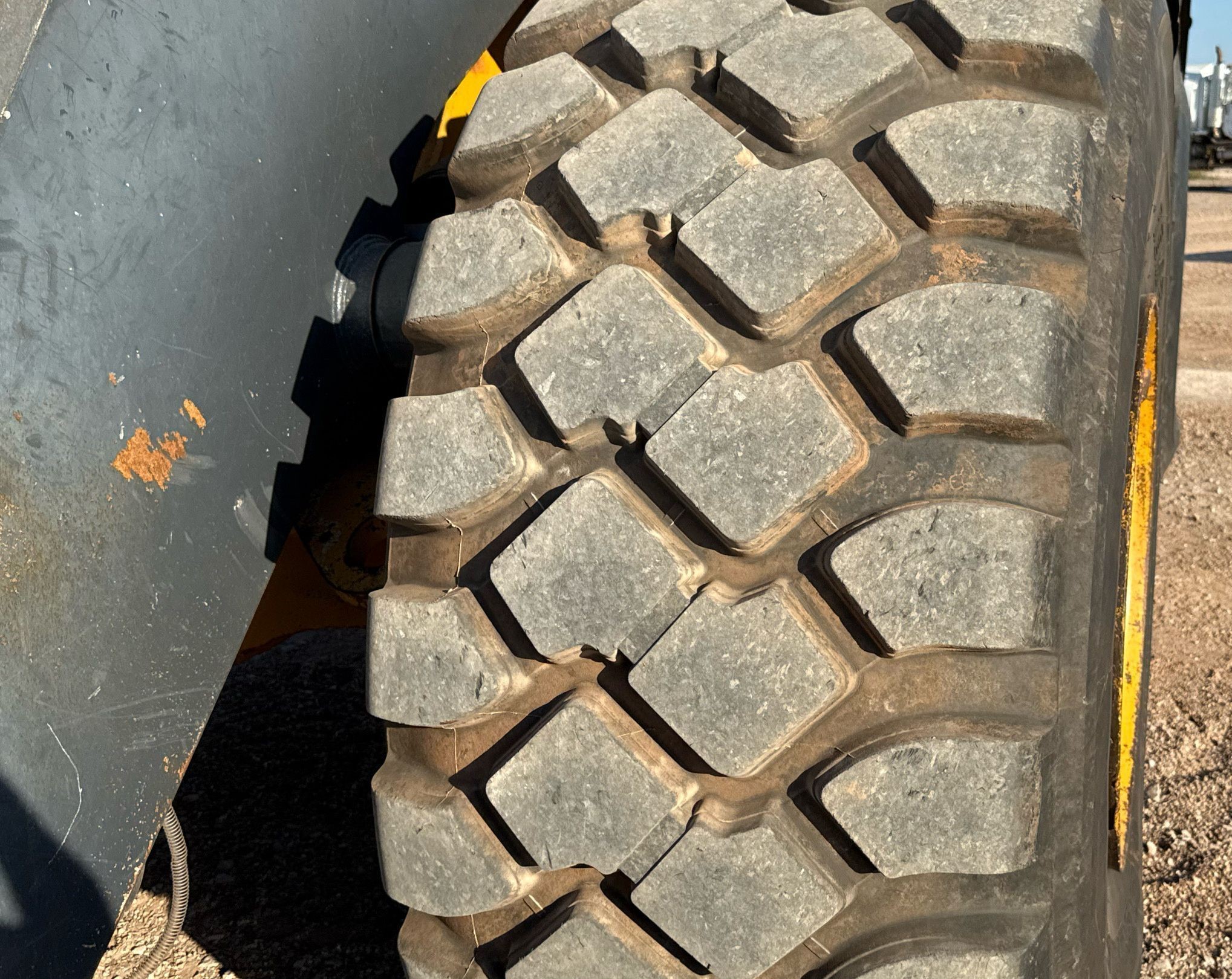 2007 John Deere 844J - photo 15