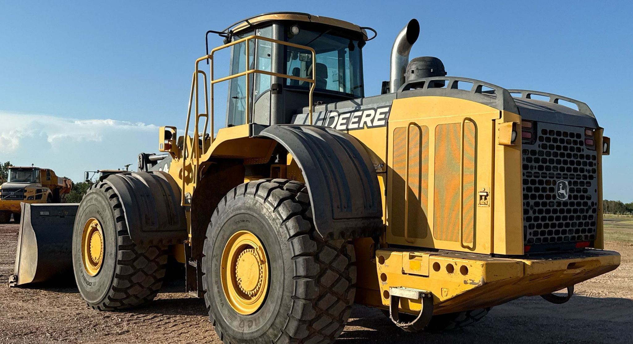 2007 John Deere 844J - photo 7