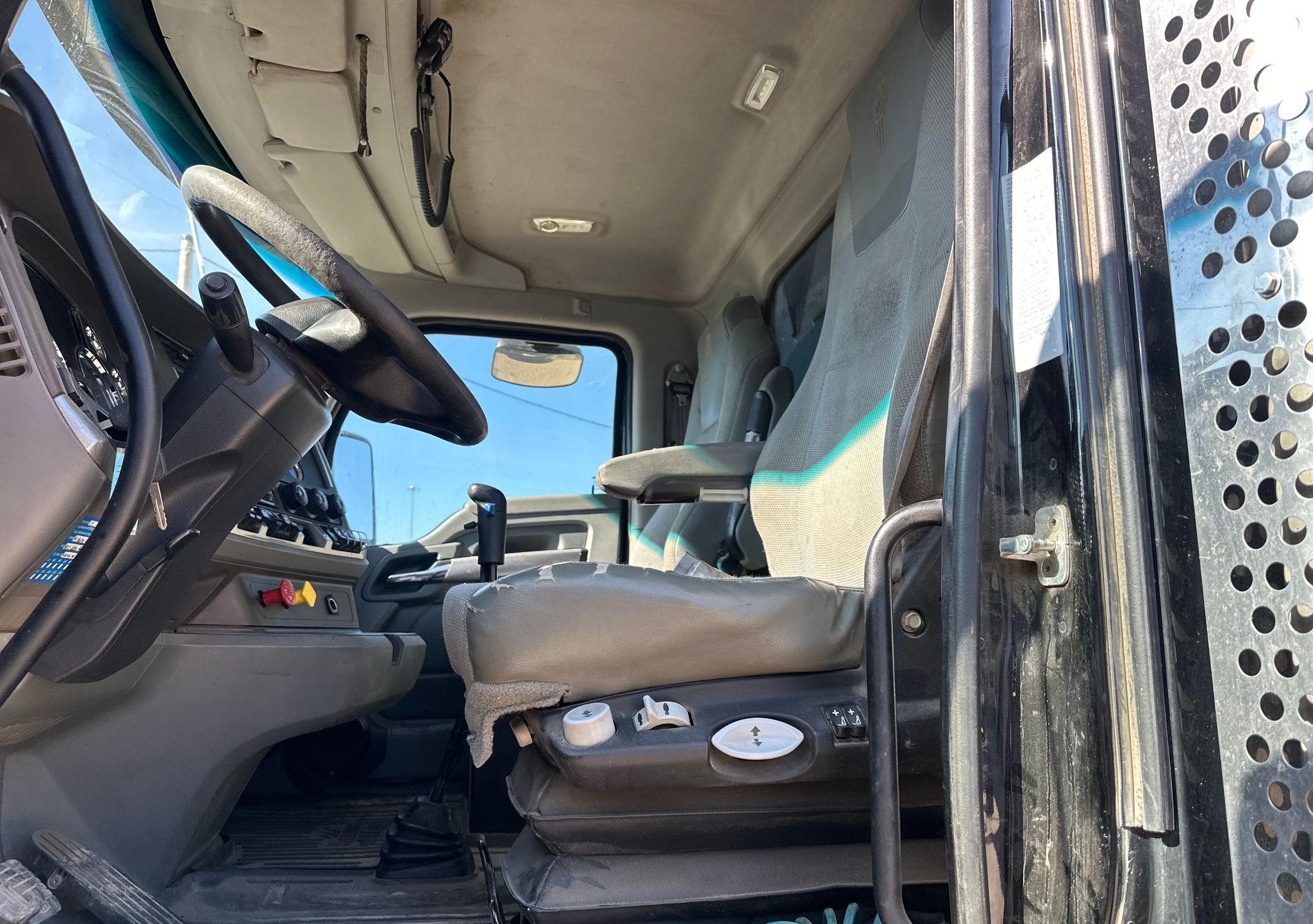 2017 Kenworth T880 - photo 9