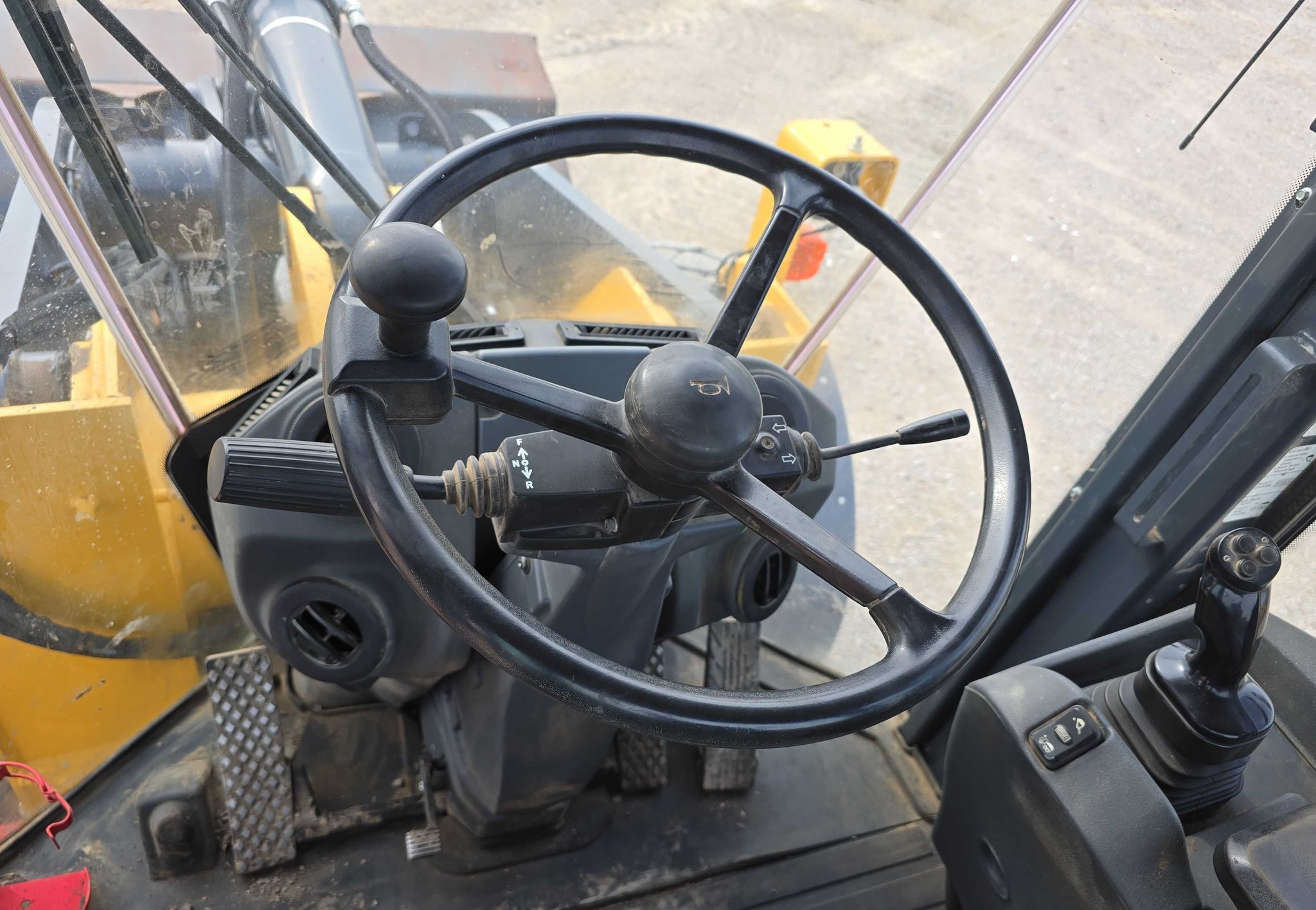 2017 John Deere 644K - photo 12