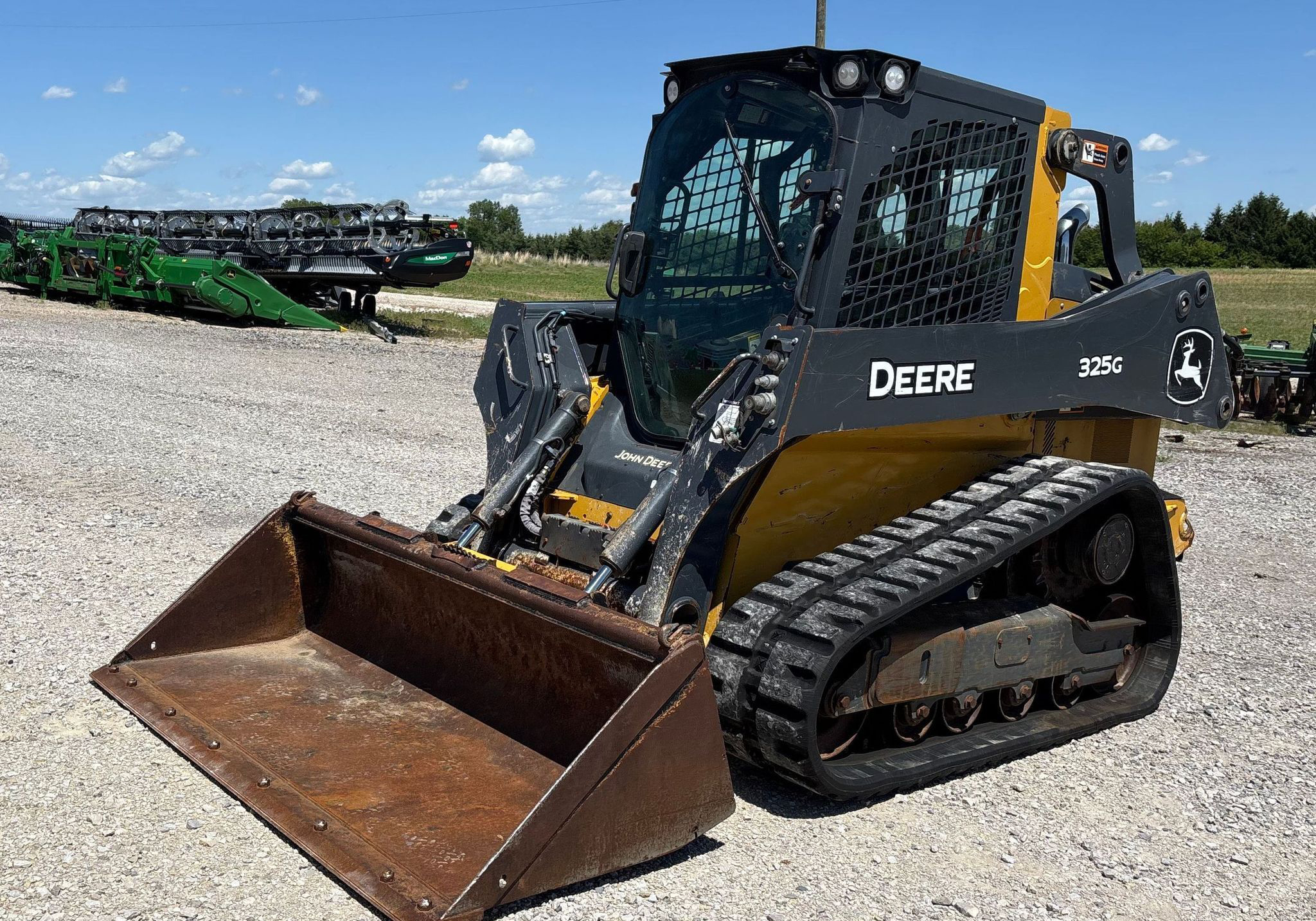 2022 John Deere 325G