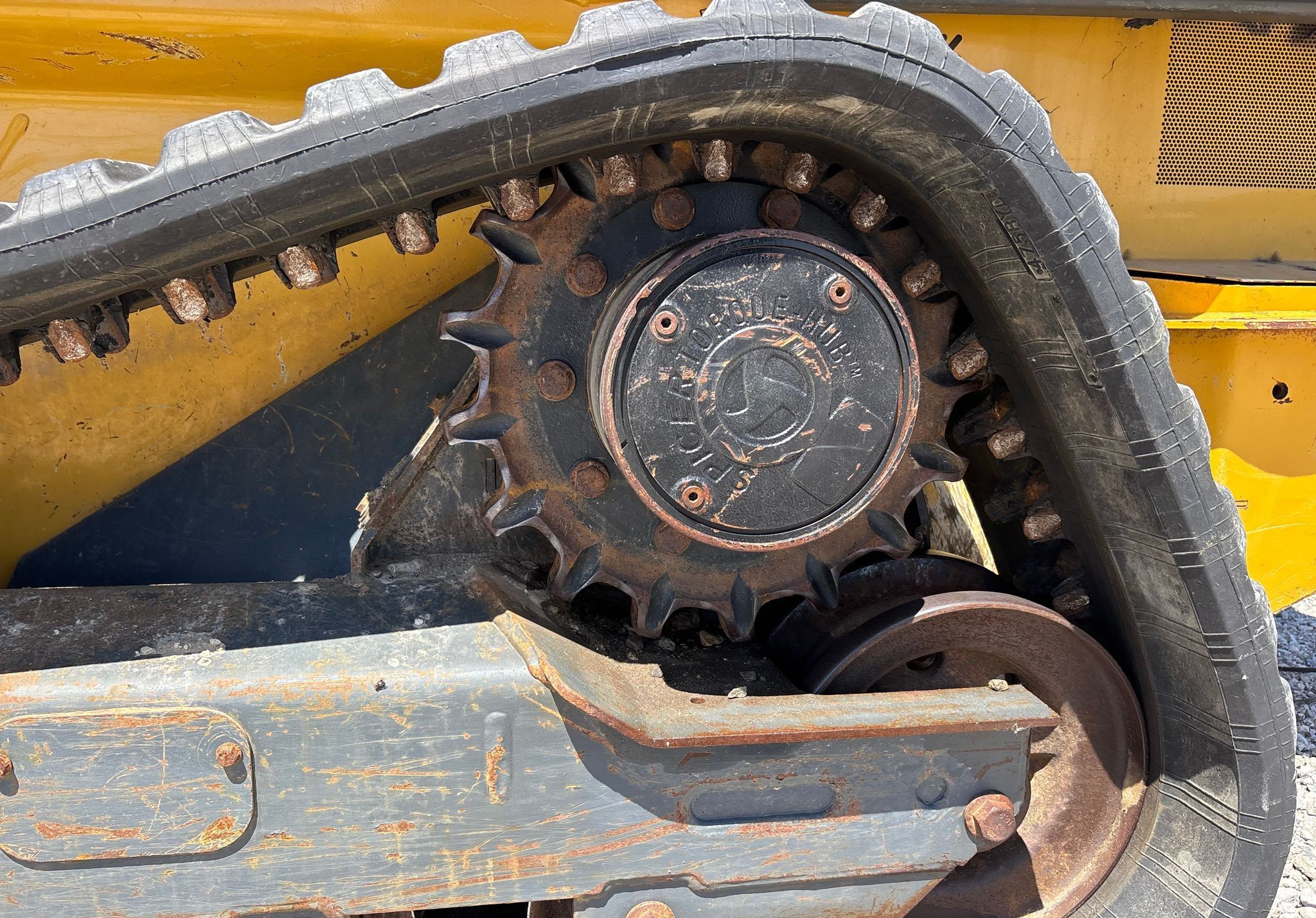 2022 John Deere 325G - photo 14