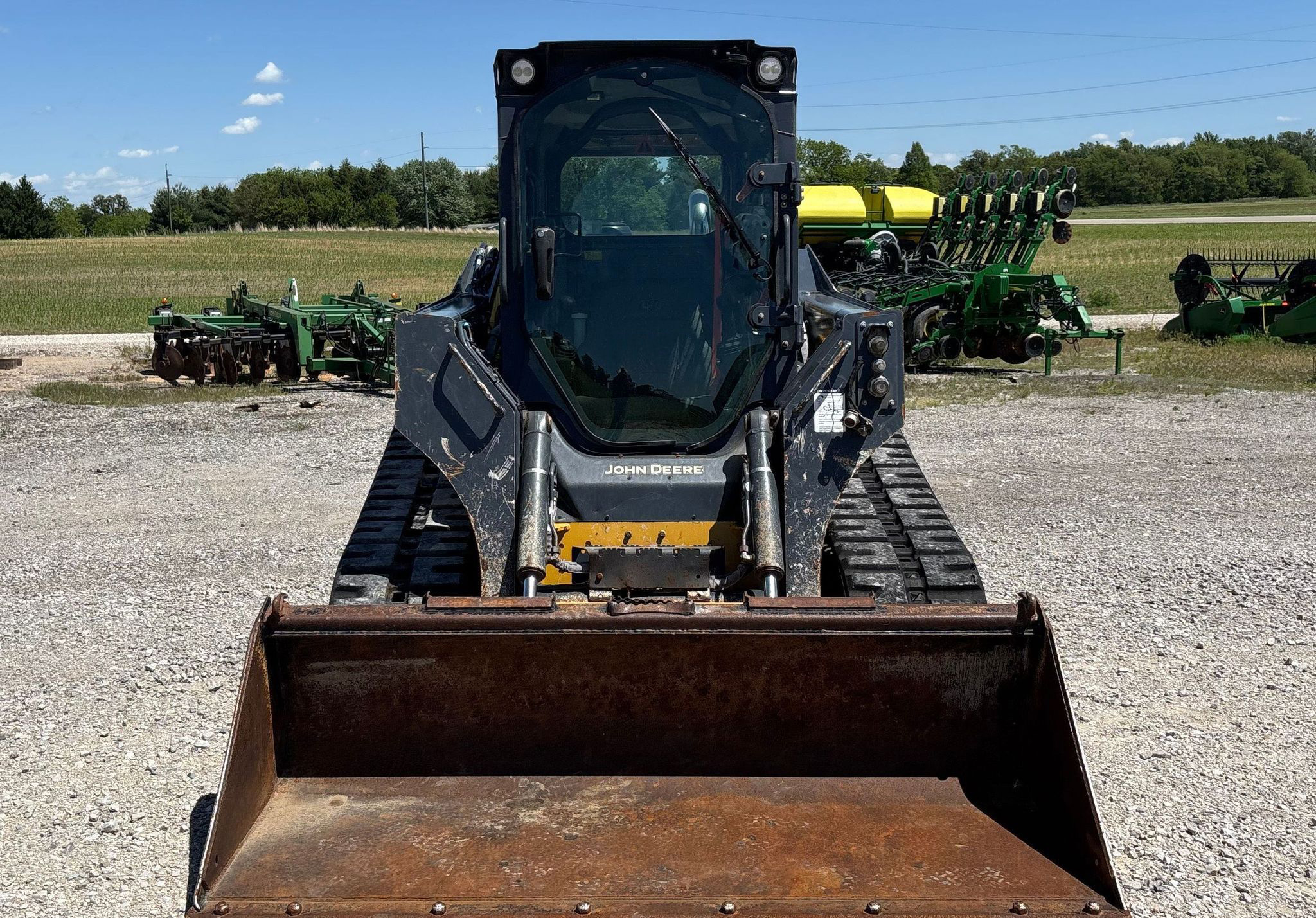 2022 John Deere 325G - photo 2
