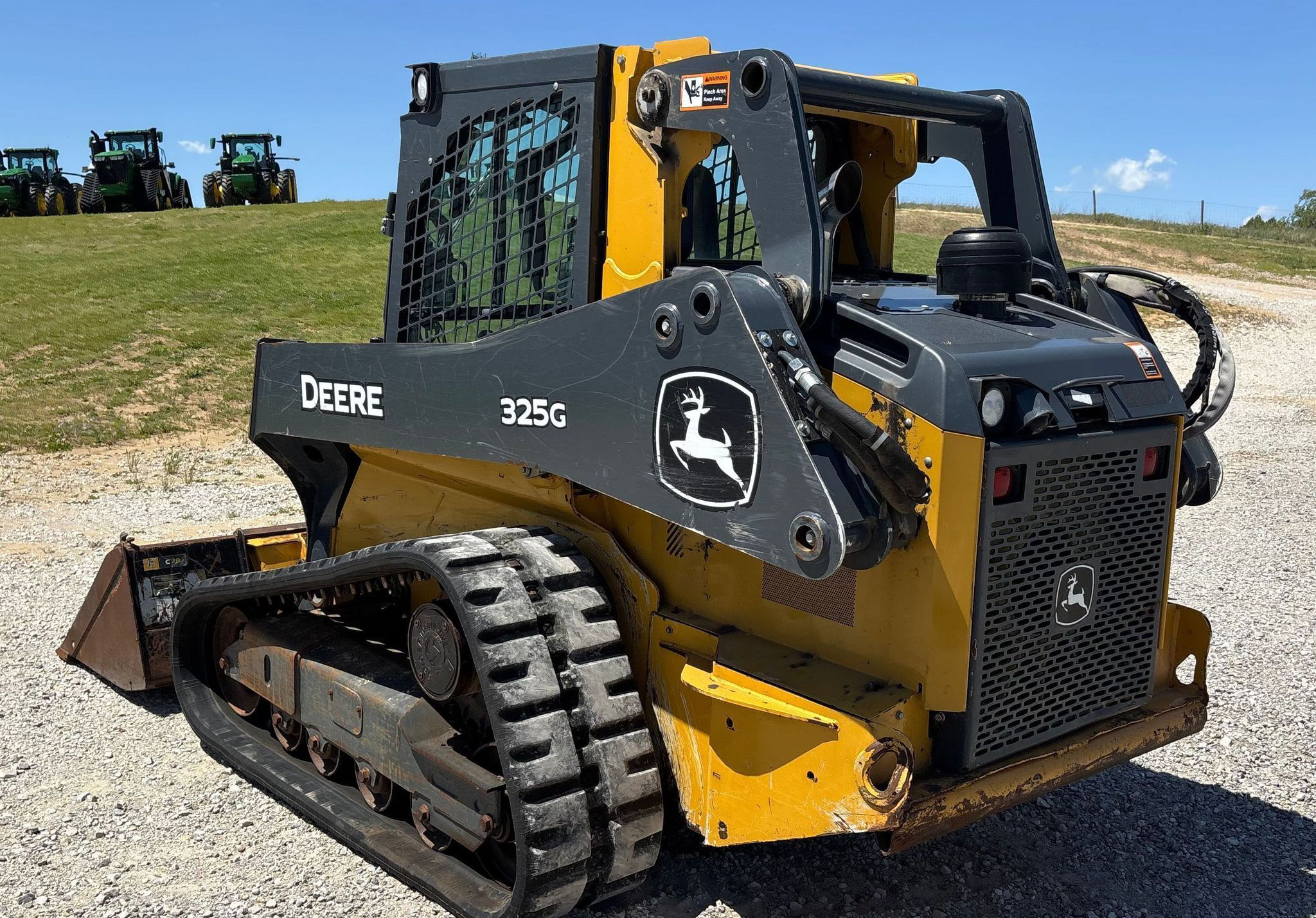 2022 John Deere 325G - photo 7