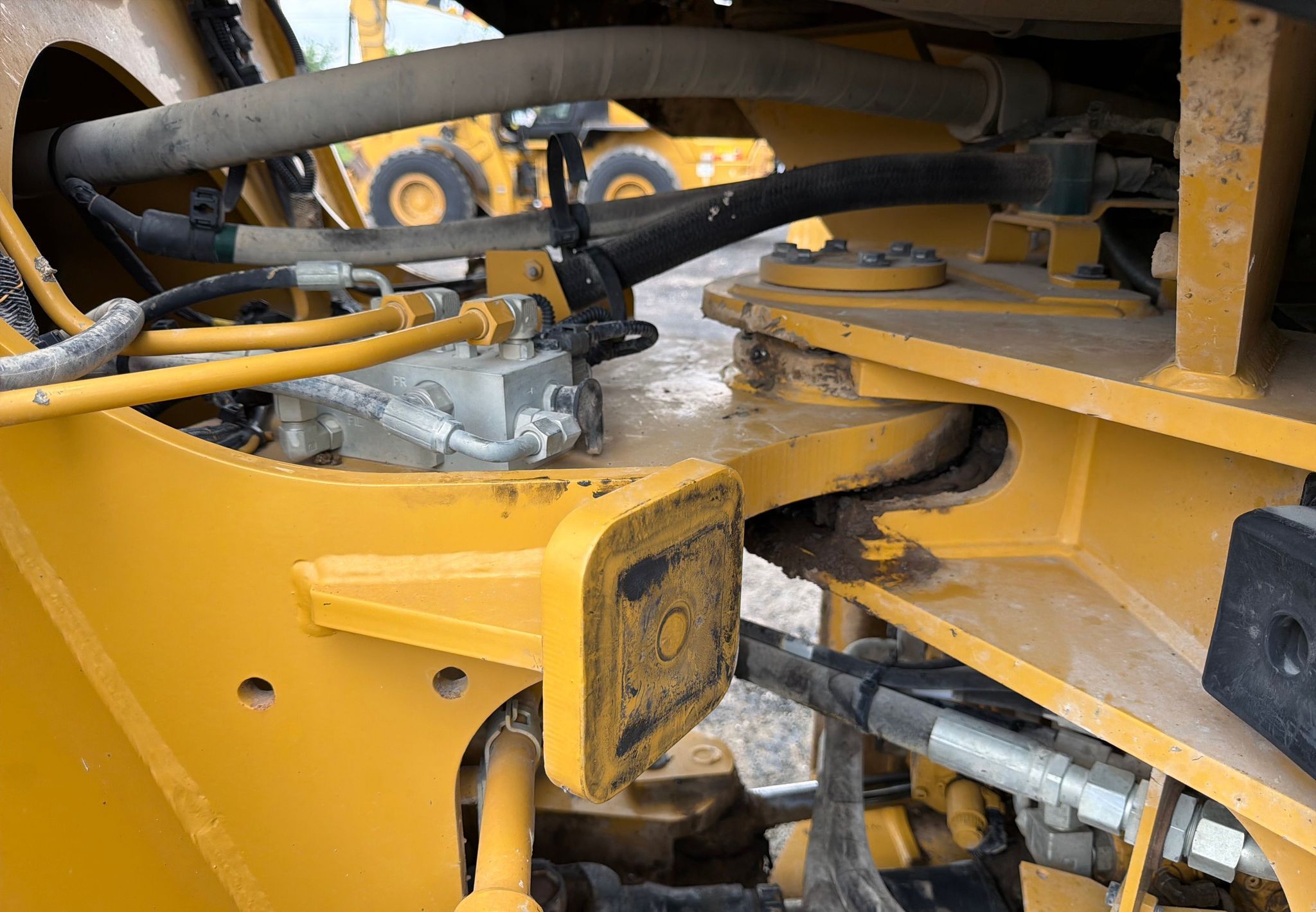 2022 Caterpillar 938M - photo 10