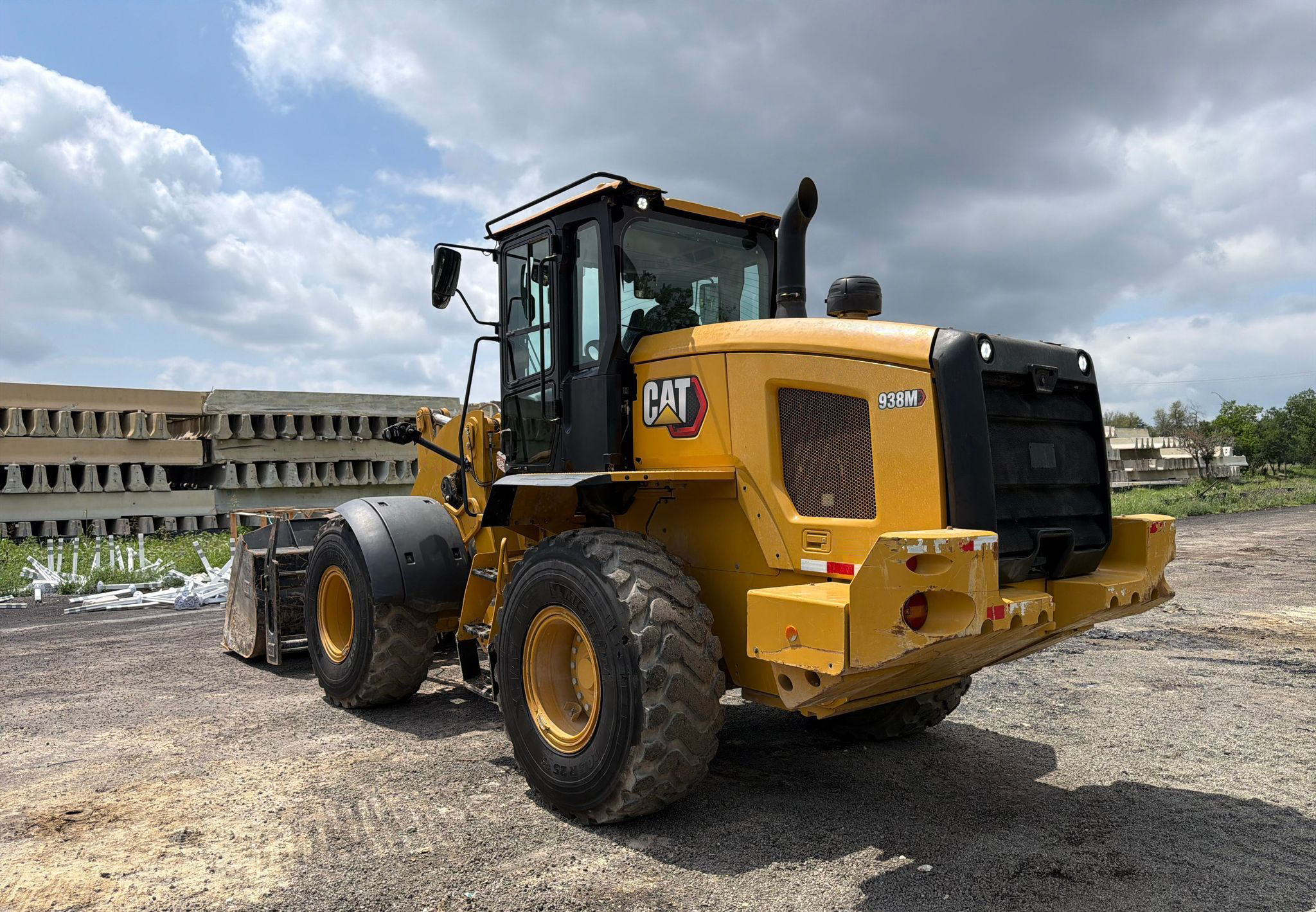 2022 Caterpillar 938M - photo 7