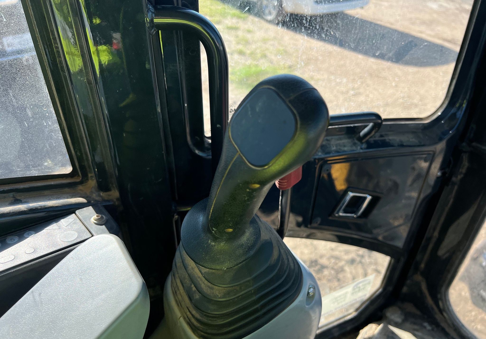2019 John Deere 60G - photo 10