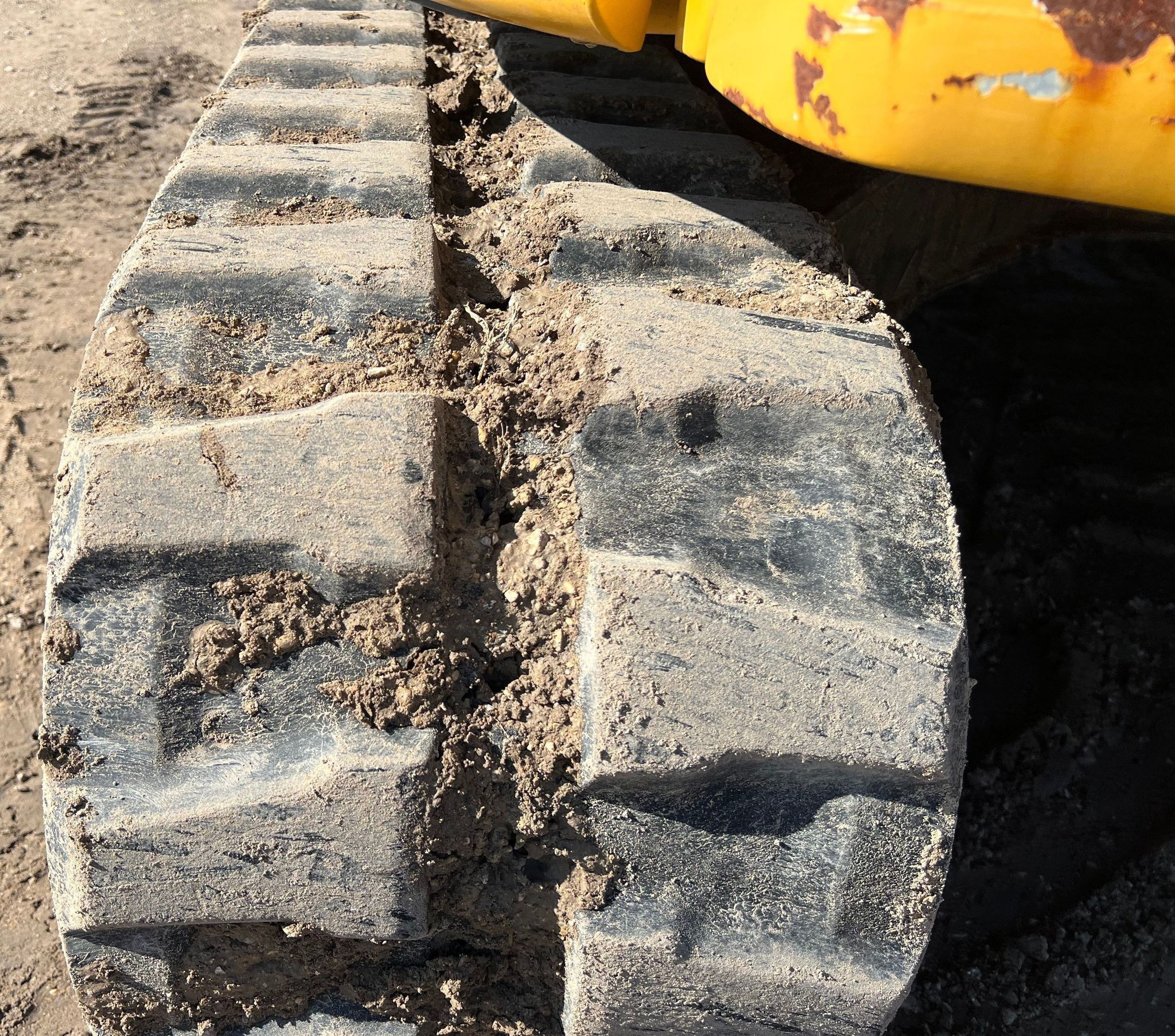2019 John Deere 60G - photo 15