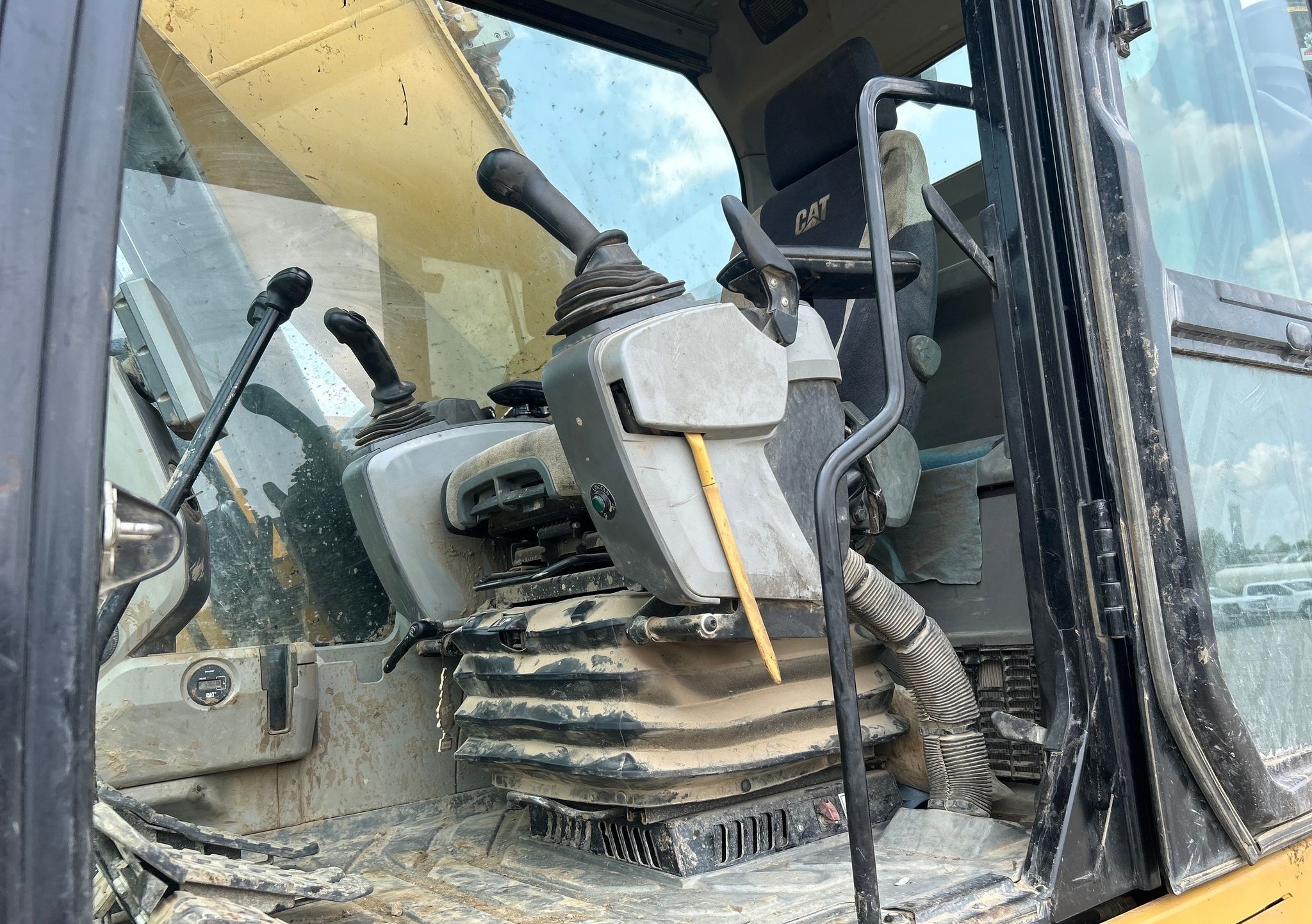 2018 Caterpillar 335F L CR - photo 8