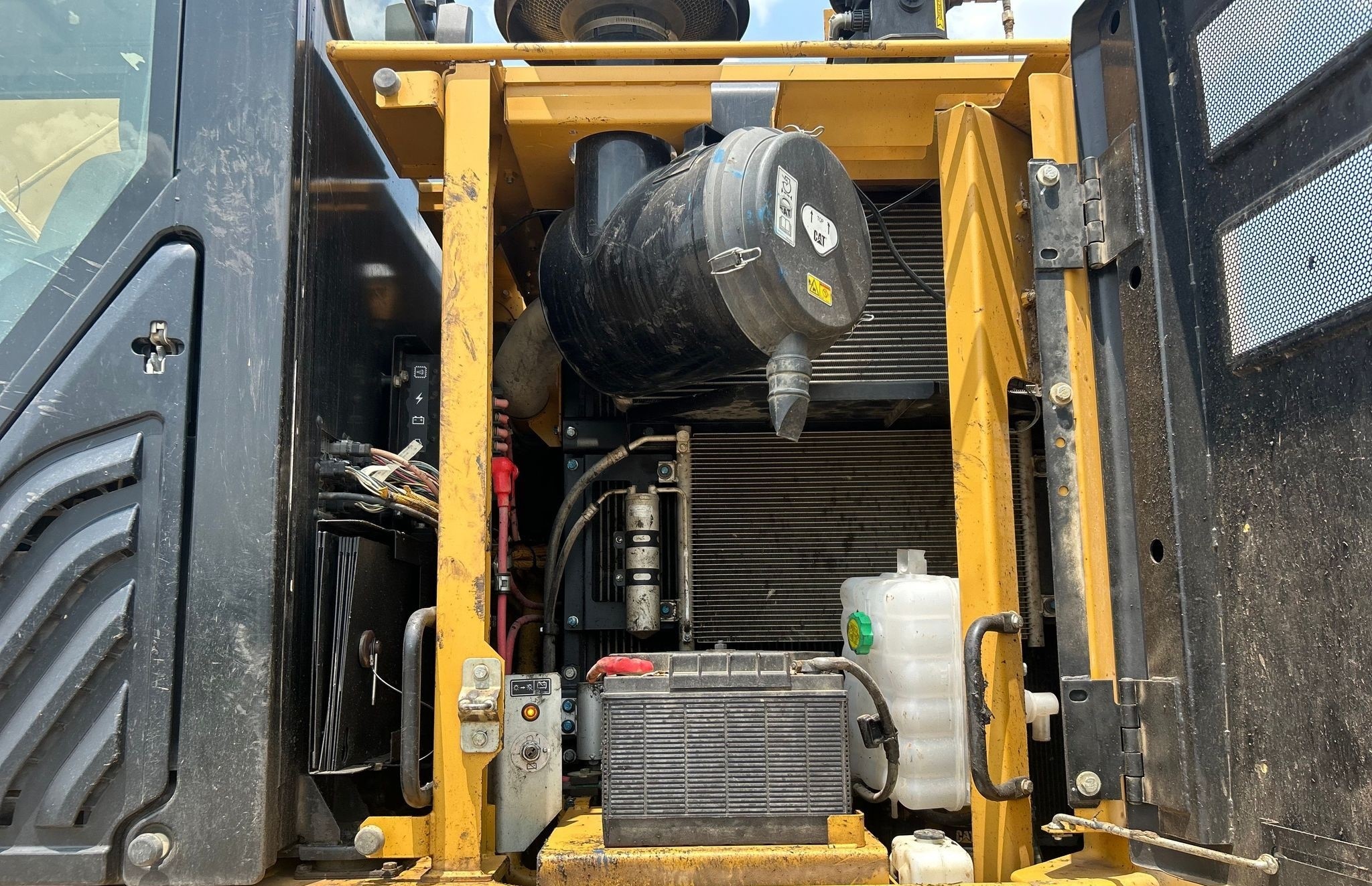 2018 Caterpillar 335F L CR - photo 9