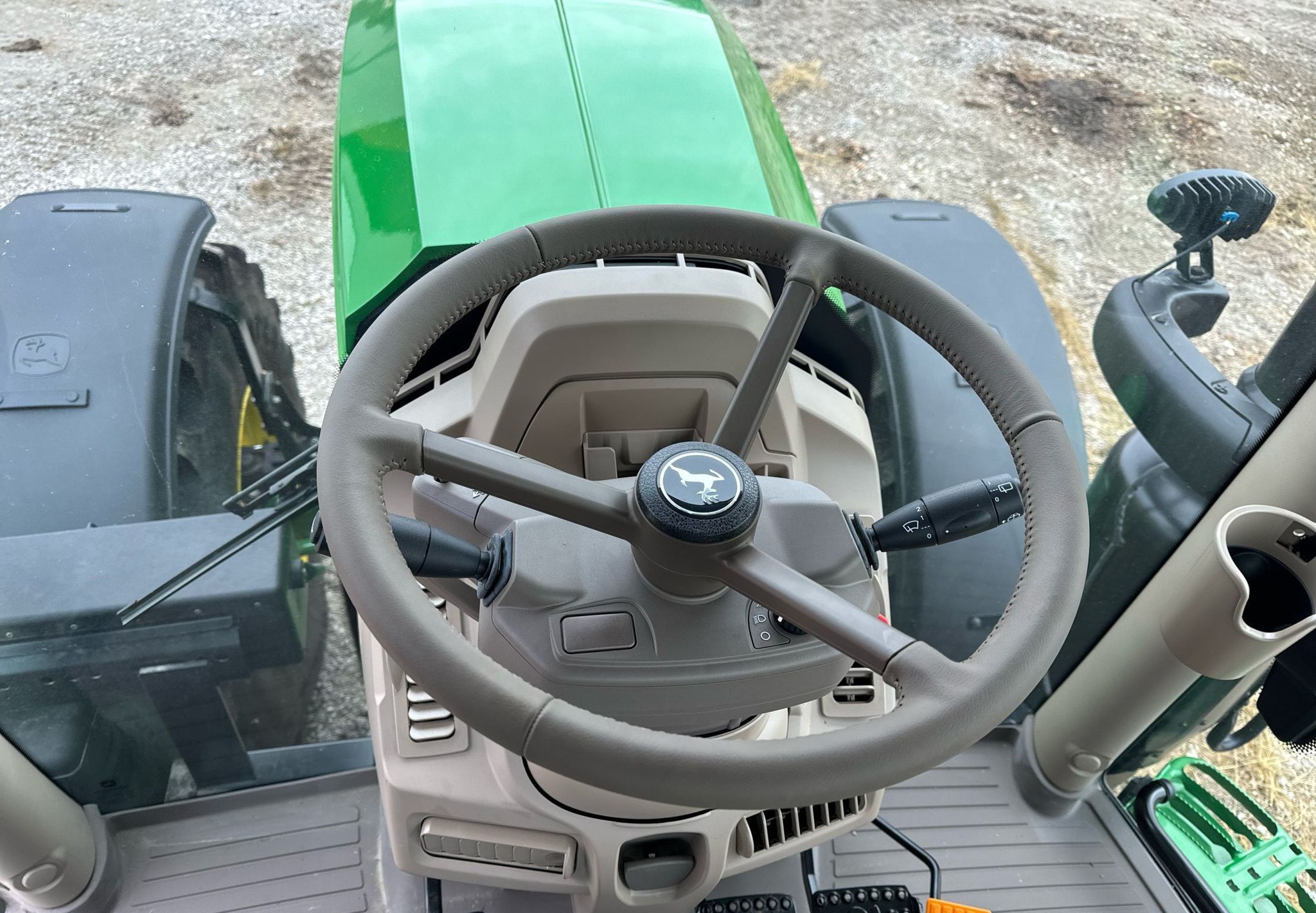 2022 John Deere 6R 195 MFWD - photo 11
