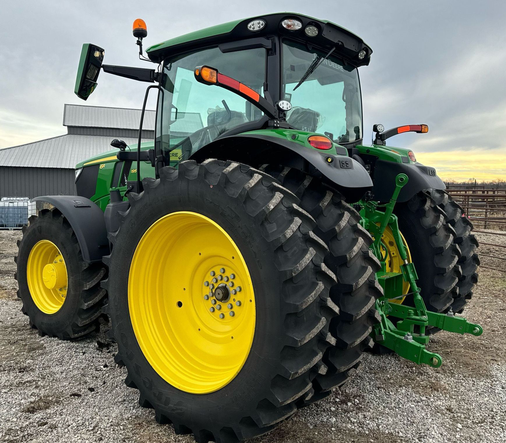 2022 John Deere 6R 195 MFWD - photo 7